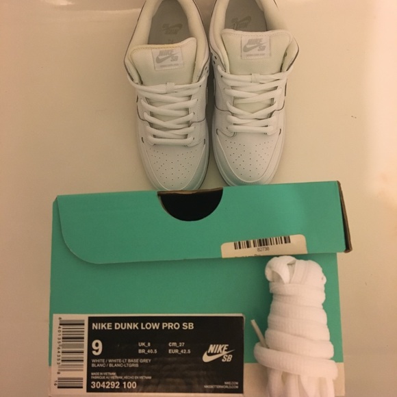 ❌SOLD❌Nike SB Dunk Low White Ice Sz 9 RARE🔥🔥🔥 - Picture 5 of 6